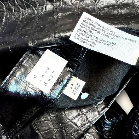 A New Day Faux Snakeskin Straight Leg Pants High Rise Women Size 14 Black New - Picture 12 of 12